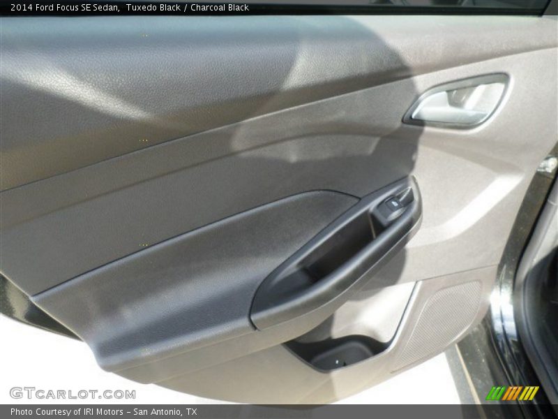 Tuxedo Black / Charcoal Black 2014 Ford Focus SE Sedan