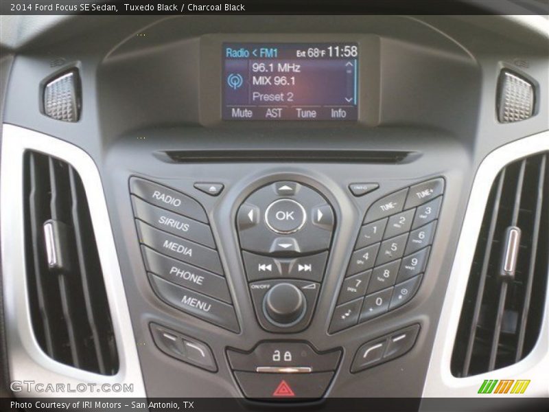 Tuxedo Black / Charcoal Black 2014 Ford Focus SE Sedan