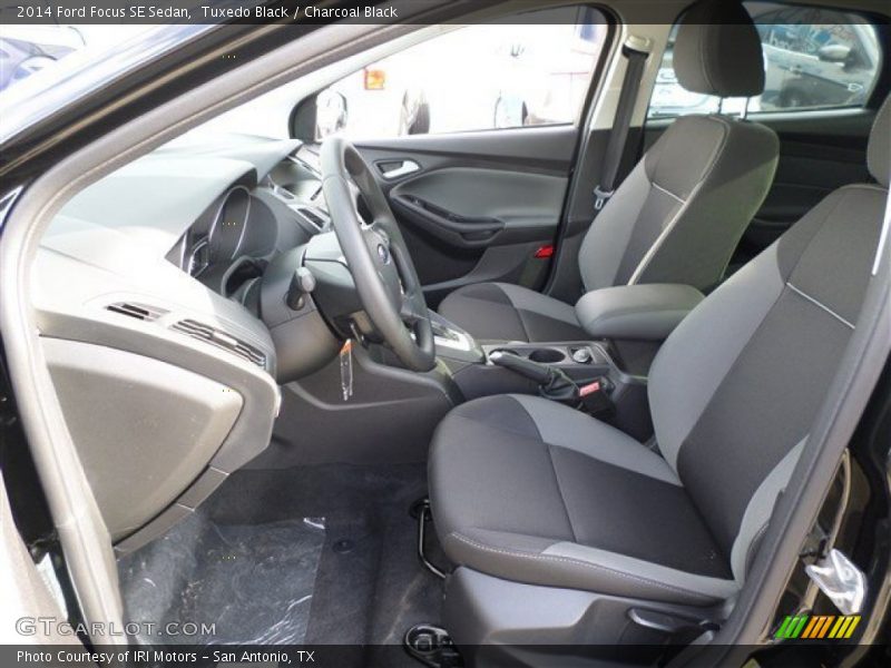 Tuxedo Black / Charcoal Black 2014 Ford Focus SE Sedan