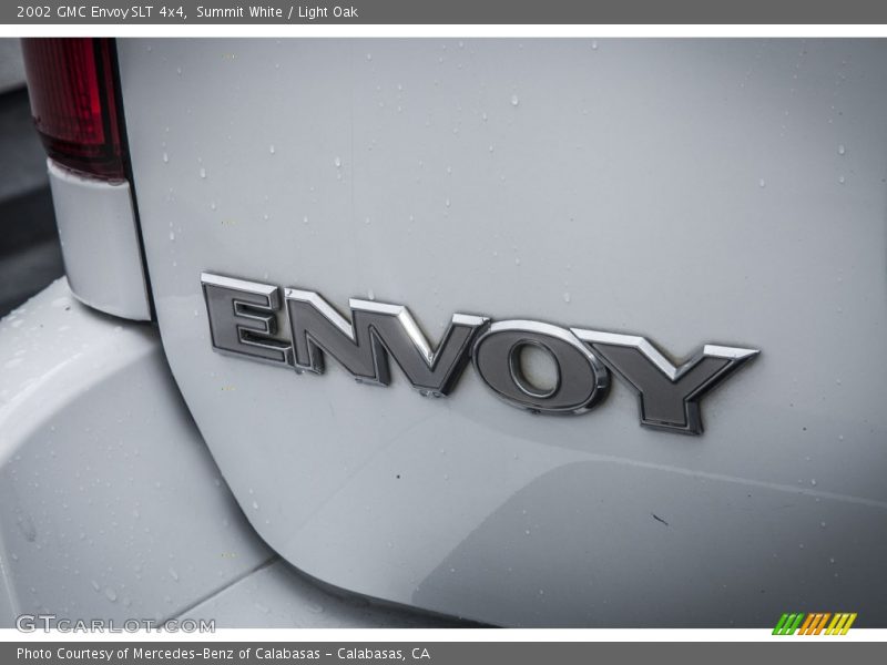 Summit White / Light Oak 2002 GMC Envoy SLT 4x4