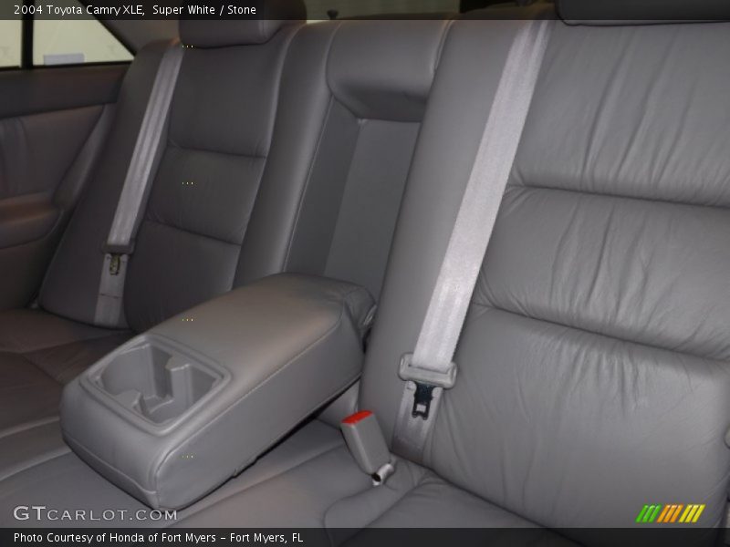 Super White / Stone 2004 Toyota Camry XLE