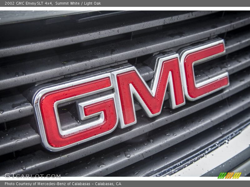 Summit White / Light Oak 2002 GMC Envoy SLT 4x4