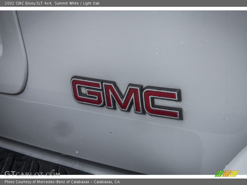 Summit White / Light Oak 2002 GMC Envoy SLT 4x4