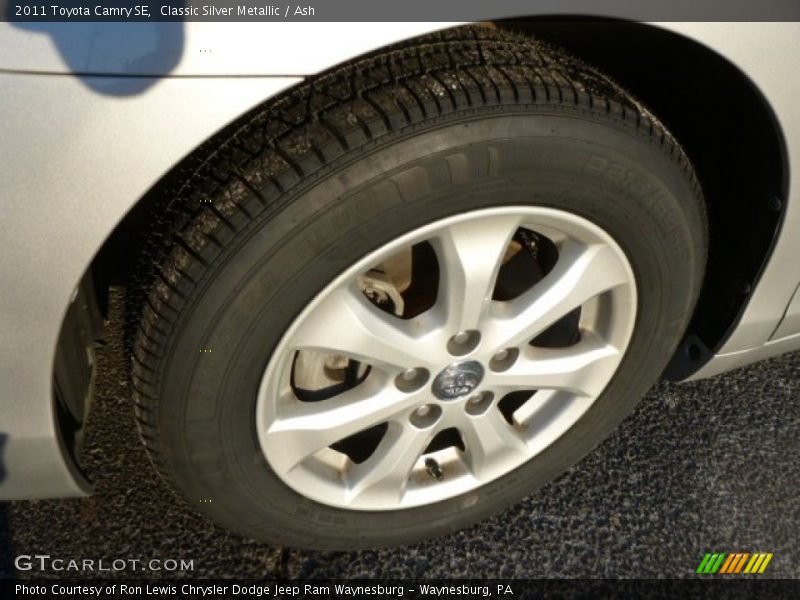 Classic Silver Metallic / Ash 2011 Toyota Camry SE