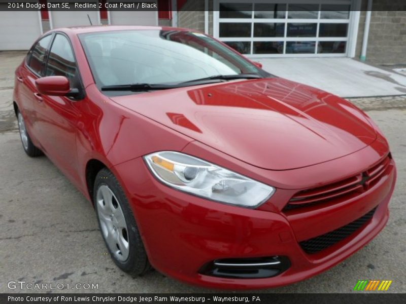 Front 3/4 View of 2014 Dart SE