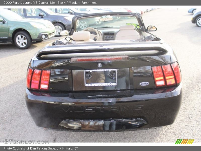Black / Medium Parchment 2000 Ford Mustang V6 Convertible