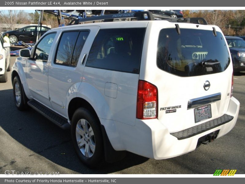 Avalanche White / Desert 2005 Nissan Pathfinder LE 4x4