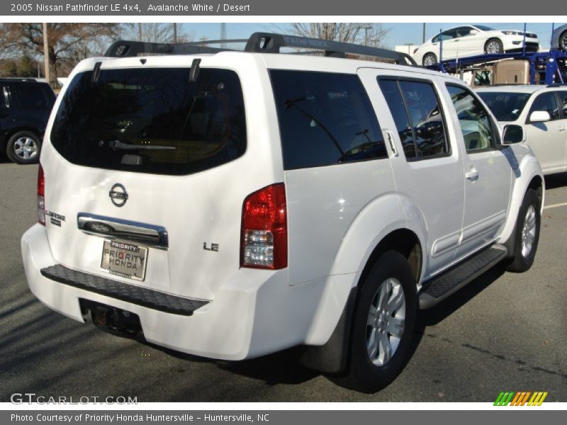 Avalanche White / Desert 2005 Nissan Pathfinder LE 4x4