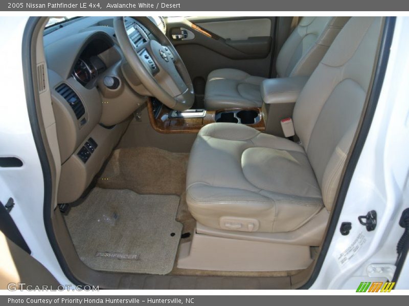 Avalanche White / Desert 2005 Nissan Pathfinder LE 4x4
