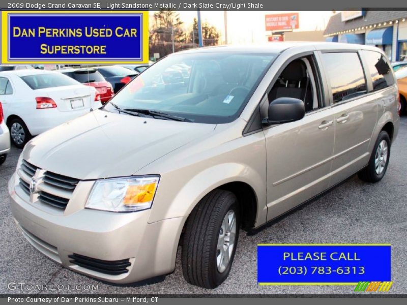 Light Sandstone Metallic / Dark Slate Gray/Light Shale 2009 Dodge Grand Caravan SE