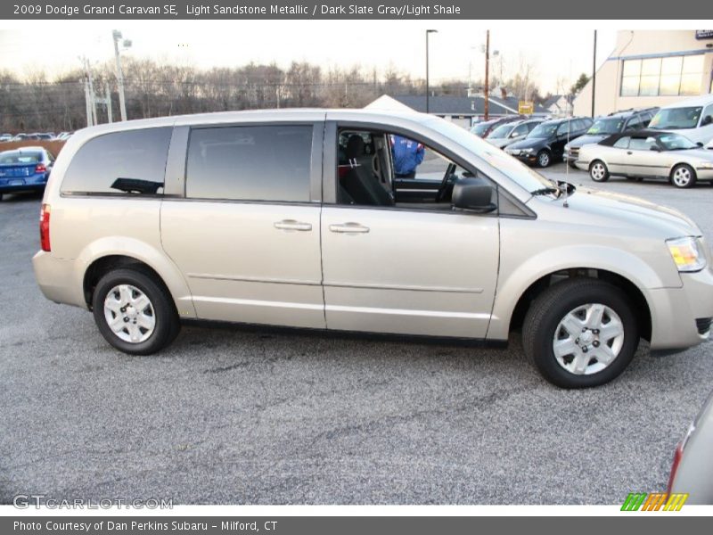 Light Sandstone Metallic / Dark Slate Gray/Light Shale 2009 Dodge Grand Caravan SE