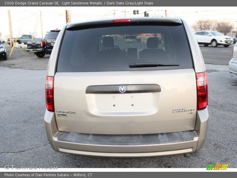 Light Sandstone Metallic / Dark Slate Gray/Light Shale 2009 Dodge Grand Caravan SE