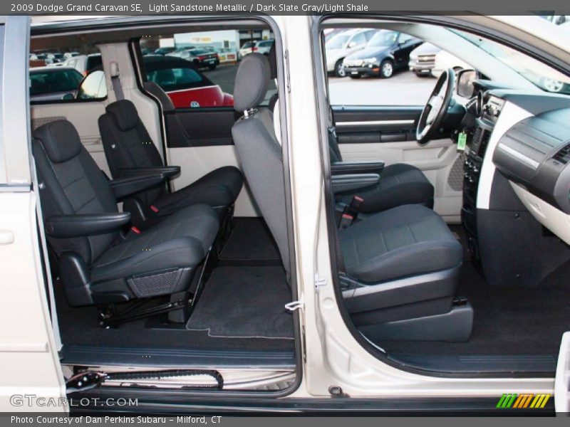 Light Sandstone Metallic / Dark Slate Gray/Light Shale 2009 Dodge Grand Caravan SE