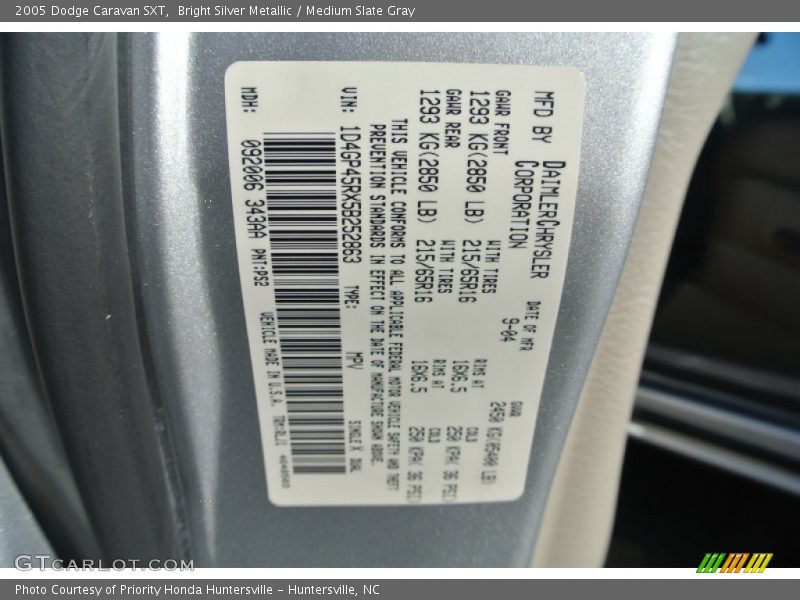 Bright Silver Metallic / Medium Slate Gray 2005 Dodge Caravan SXT