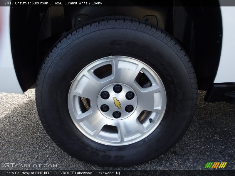 Summit White / Ebony 2013 Chevrolet Suburban LT 4x4