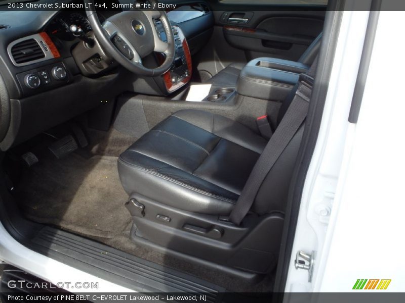 Summit White / Ebony 2013 Chevrolet Suburban LT 4x4