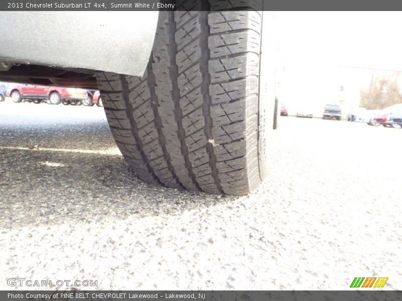 Summit White / Ebony 2013 Chevrolet Suburban LT 4x4