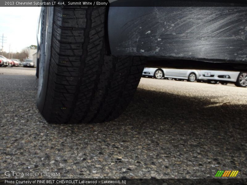 Summit White / Ebony 2013 Chevrolet Suburban LT 4x4