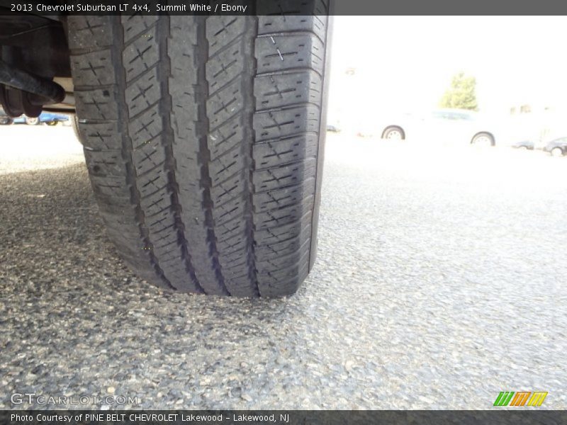 Summit White / Ebony 2013 Chevrolet Suburban LT 4x4