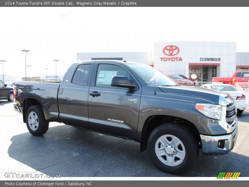 Magnetic Gray Metallic / Graphite 2014 Toyota Tundra SR5 Double Cab