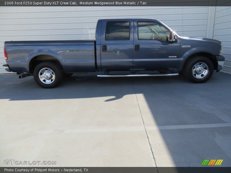 Medium Wedgewood Blue Metallic / Tan 2006 Ford F250 Super Duty XLT Crew Cab