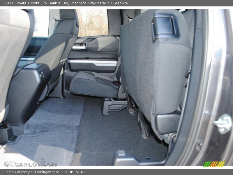 Magnetic Gray Metallic / Graphite 2014 Toyota Tundra SR5 Double Cab