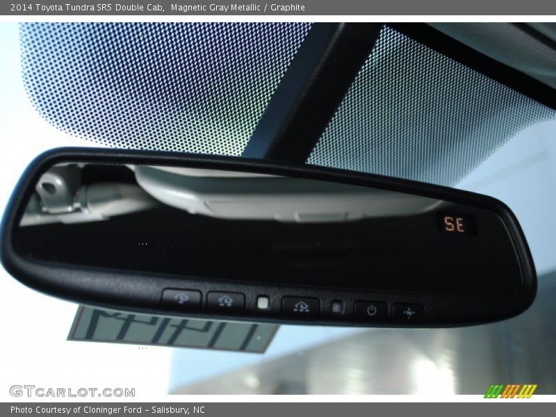 Magnetic Gray Metallic / Graphite 2014 Toyota Tundra SR5 Double Cab
