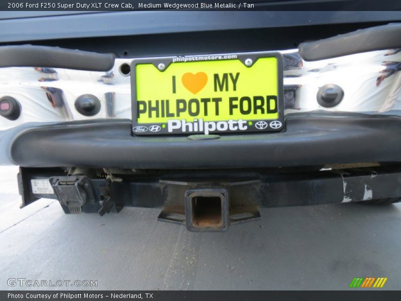Medium Wedgewood Blue Metallic / Tan 2006 Ford F250 Super Duty XLT Crew Cab