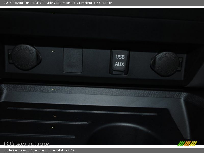 Magnetic Gray Metallic / Graphite 2014 Toyota Tundra SR5 Double Cab