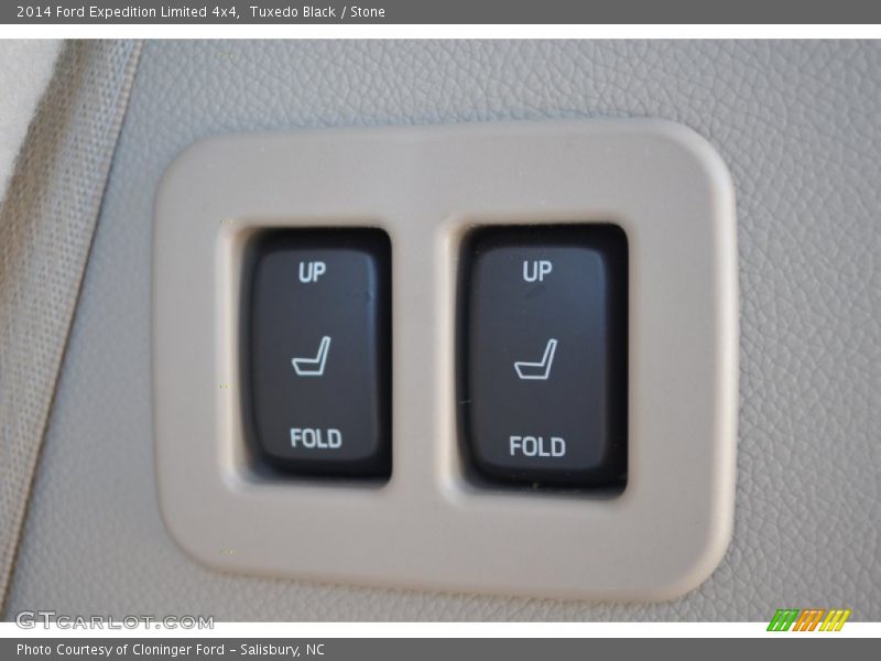 Controls of 2014 Expedition Limited 4x4