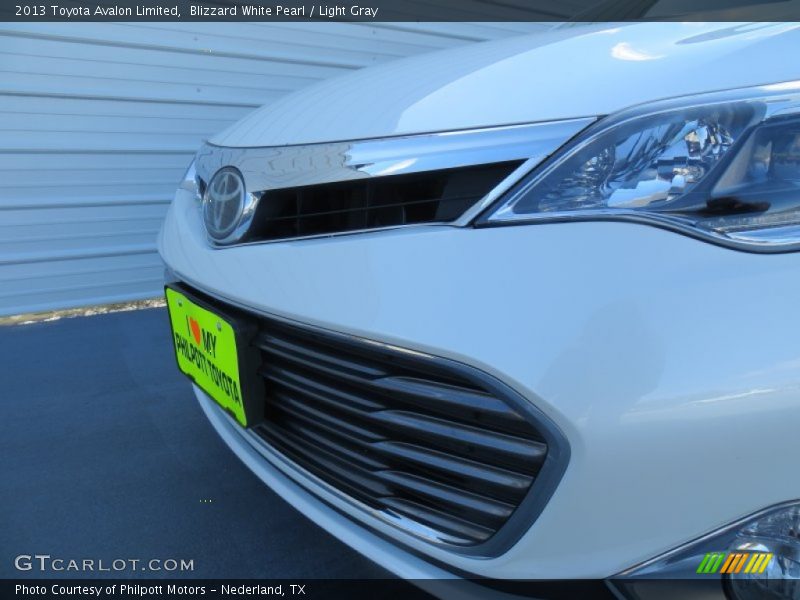 Blizzard White Pearl / Light Gray 2013 Toyota Avalon Limited