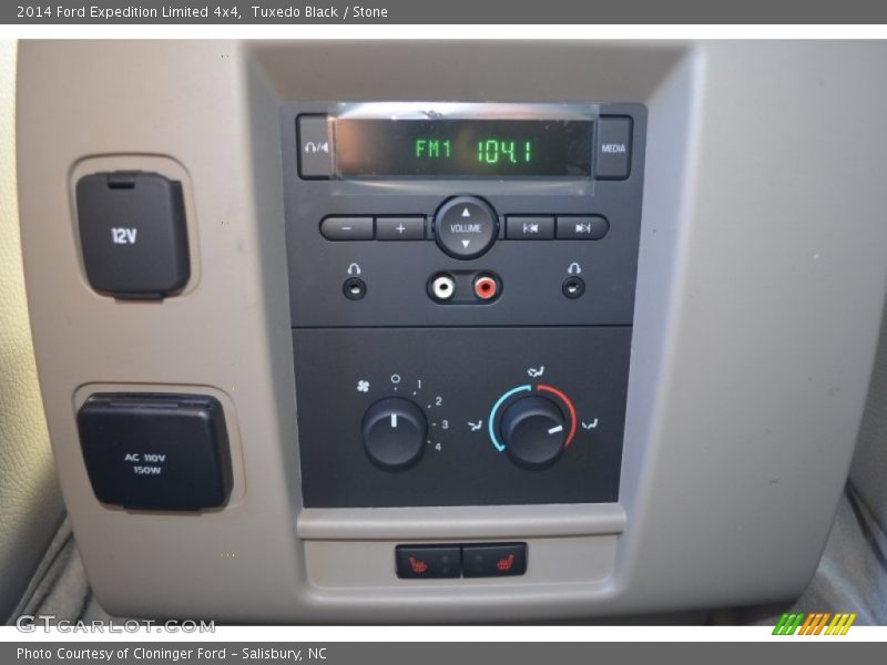 Controls of 2014 Expedition Limited 4x4