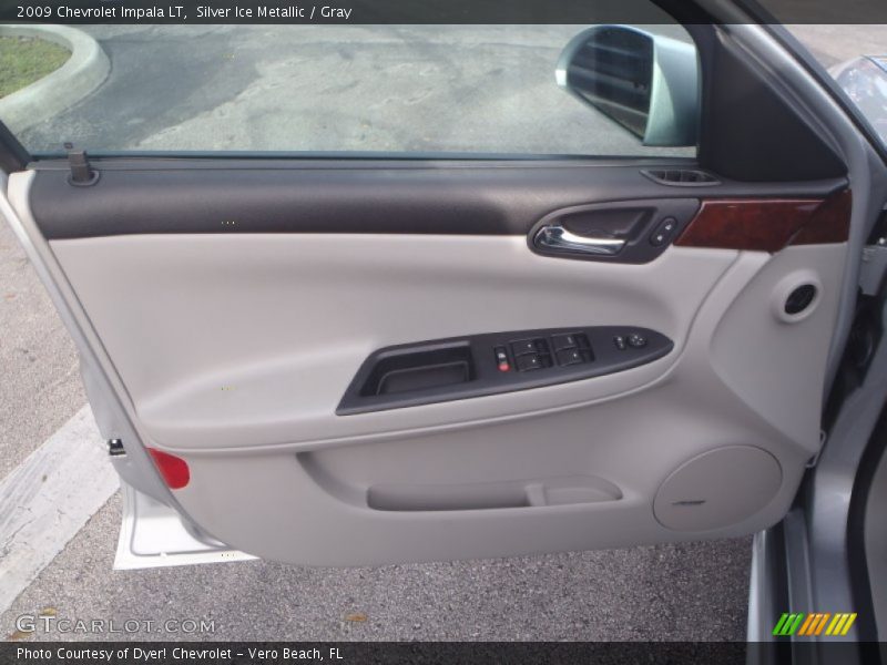 Silver Ice Metallic / Gray 2009 Chevrolet Impala LT