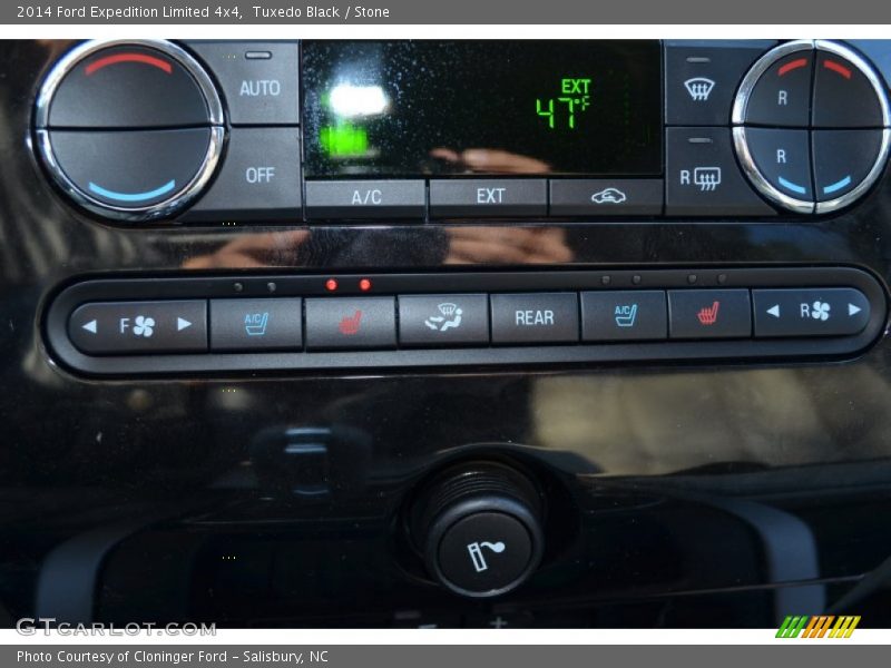 Controls of 2014 Expedition Limited 4x4