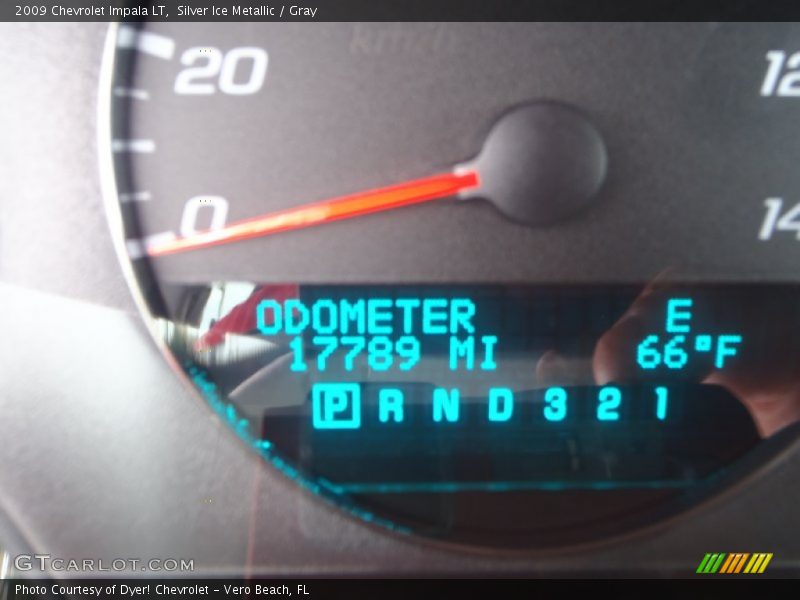 Silver Ice Metallic / Gray 2009 Chevrolet Impala LT