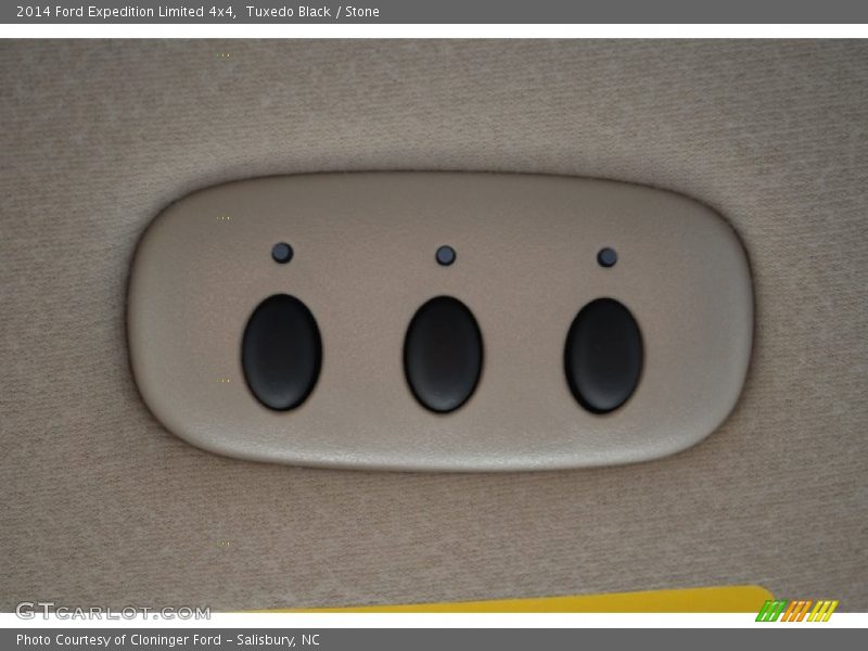 Controls of 2014 Expedition Limited 4x4