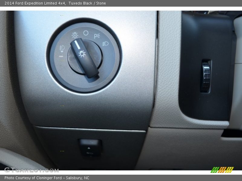 Controls of 2014 Expedition Limited 4x4