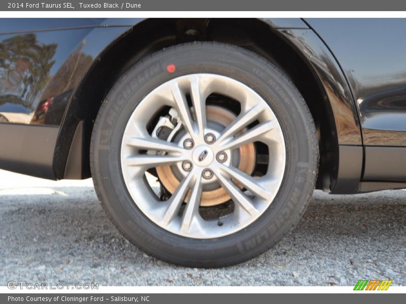 Tuxedo Black / Dune 2014 Ford Taurus SEL