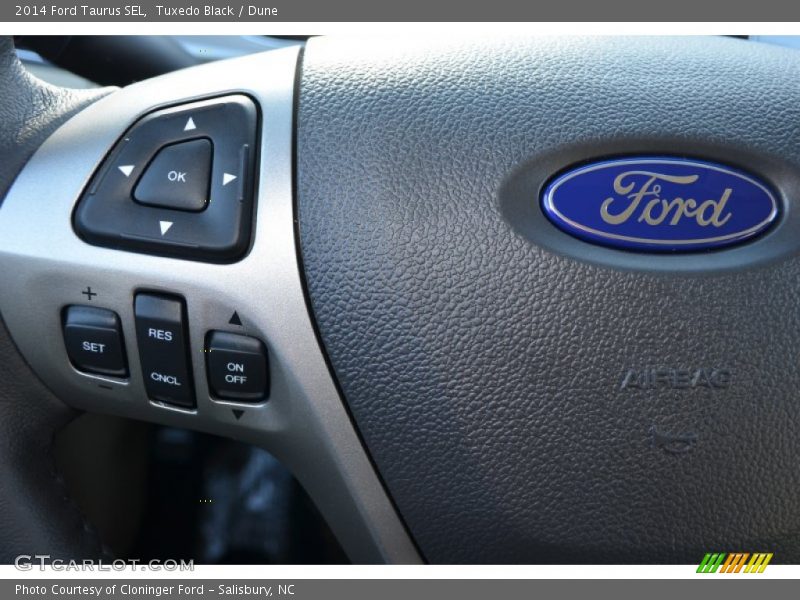 Tuxedo Black / Dune 2014 Ford Taurus SEL