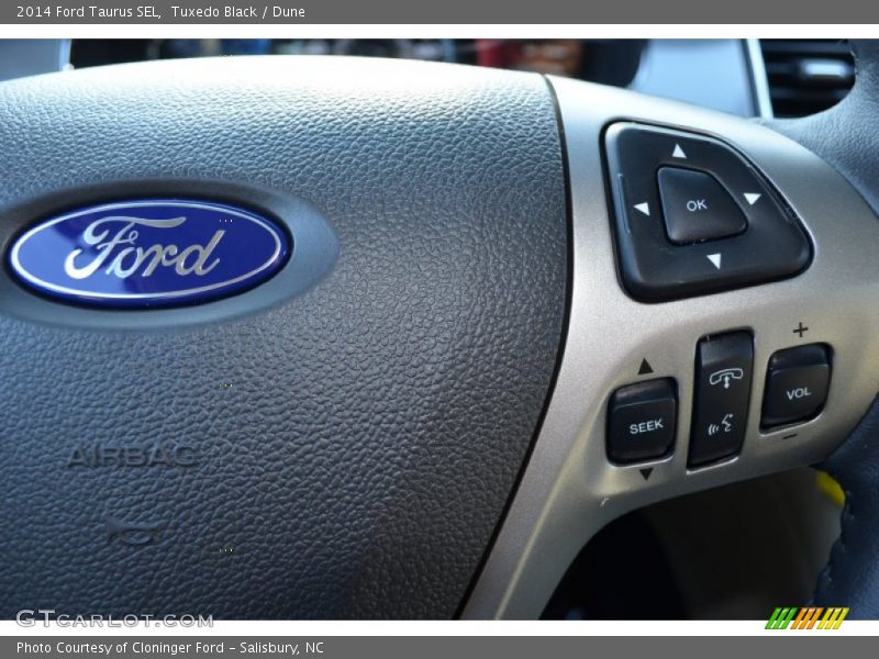 Tuxedo Black / Dune 2014 Ford Taurus SEL