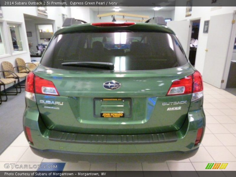 Cypress Green Pearl / Ivory 2014 Subaru Outback 2.5i Premium