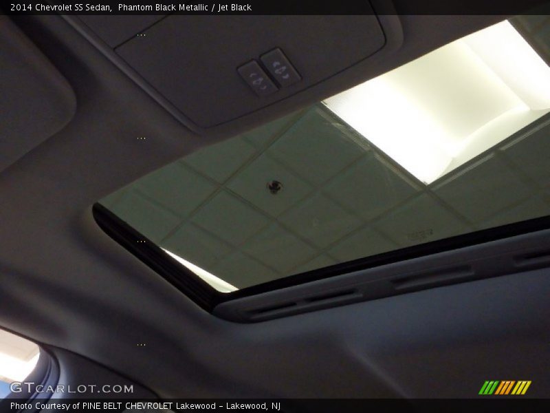 Sunroof of 2014 SS Sedan