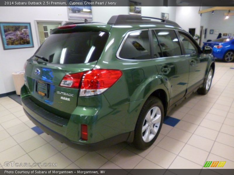 Cypress Green Pearl / Ivory 2014 Subaru Outback 2.5i Premium