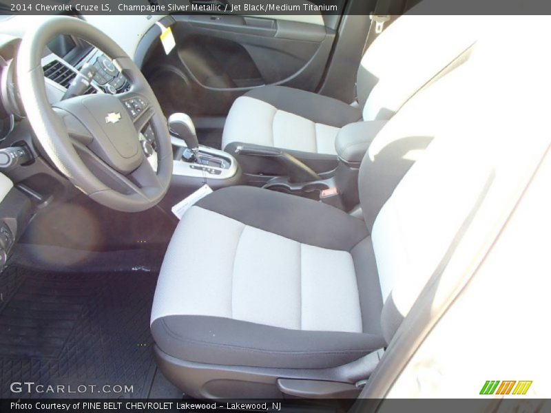 Champagne Silver Metallic / Jet Black/Medium Titanium 2014 Chevrolet Cruze LS
