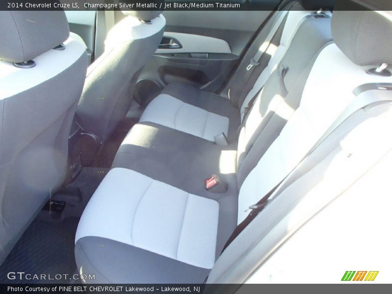 Champagne Silver Metallic / Jet Black/Medium Titanium 2014 Chevrolet Cruze LS