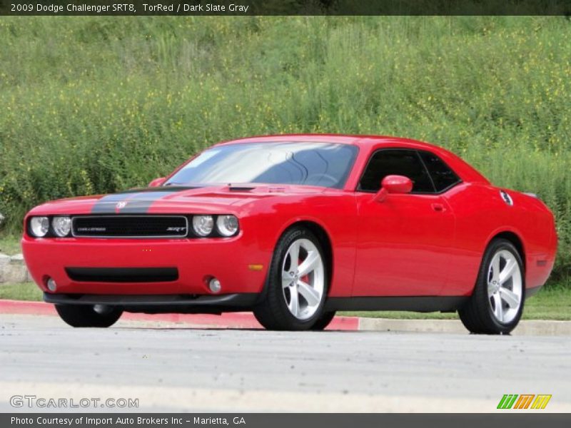 Front 3/4 View of 2009 Challenger SRT8