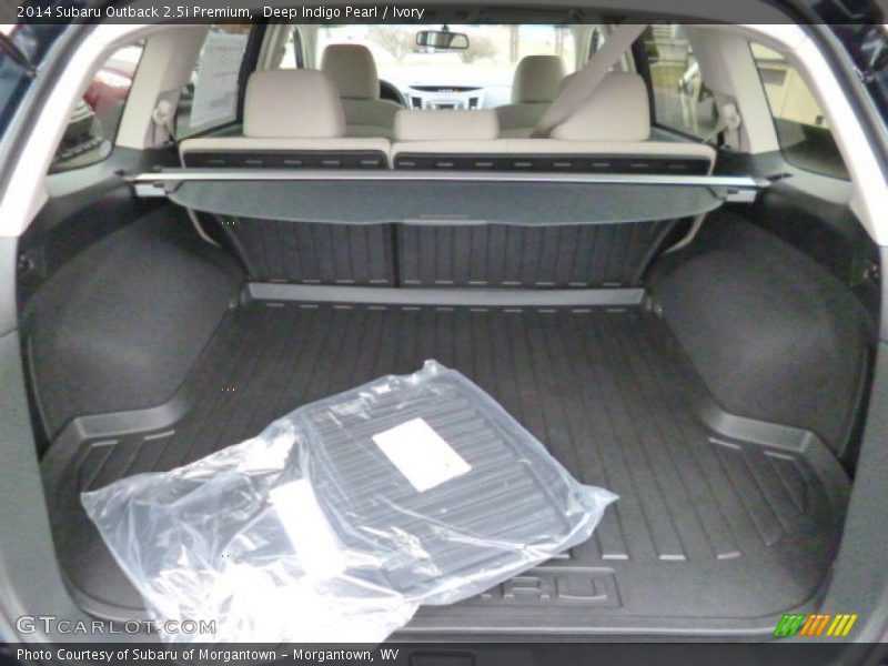 Deep Indigo Pearl / Ivory 2014 Subaru Outback 2.5i Premium