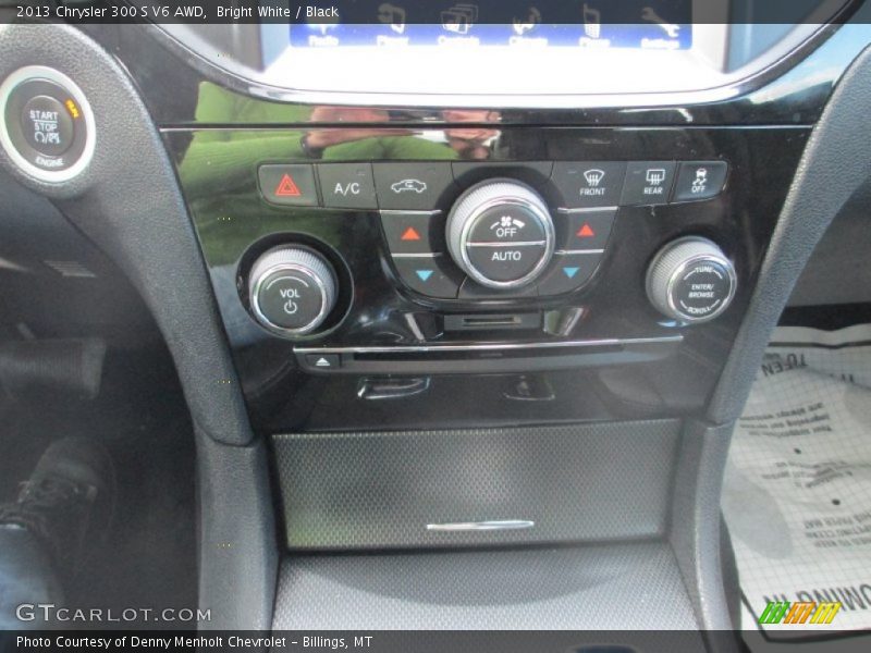 Controls of 2013 300 S V6 AWD