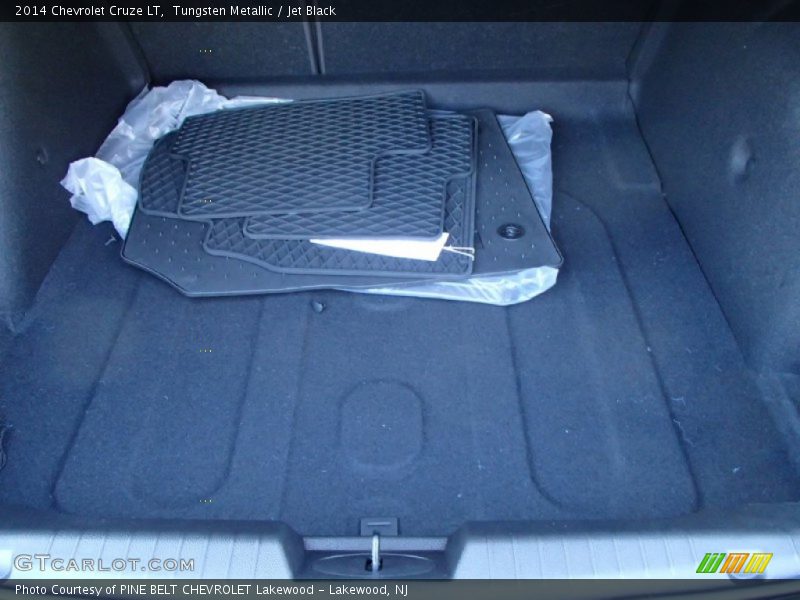 Tungsten Metallic / Jet Black 2014 Chevrolet Cruze LT