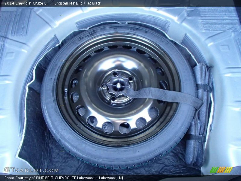 Tungsten Metallic / Jet Black 2014 Chevrolet Cruze LT